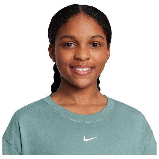 Nike Παιδική κοντομάνικη μπλούζα Sportswear Essential Nike Παιδική κοντομάνικη μπλούζα Sportswear Essential